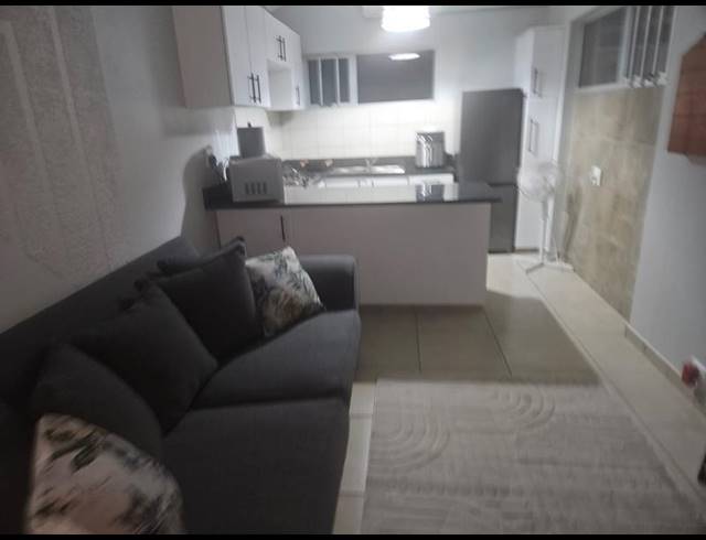 1 BEDROOM PROPERTY TO RENT IN MEER EN SEE